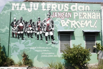 Mural bregada prajurit Ketanggung di Kampung Kumendaman (foto: David)